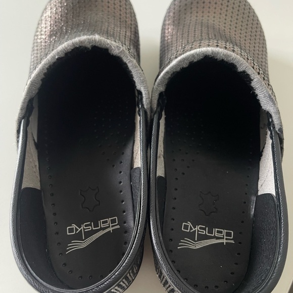 Dansko Professional Clogs Size 40 Bronze Metallic Textured Leather Slip On - Picture 3 of 6